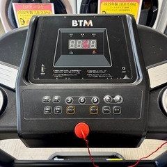 【超美品‼️】BTM ランニングマシン ルームランナー トレッドミル 最高速12km/h ダイエット トレーニングの画像