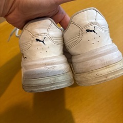 PUMAスニーカーの画像
