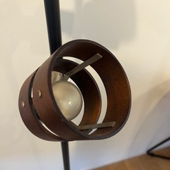 ニトリ スタンドライト 電球3個の画像