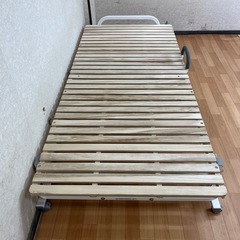 折りたたみベッドの画像