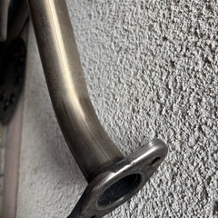 ダイハツマフラーとリフトの画像