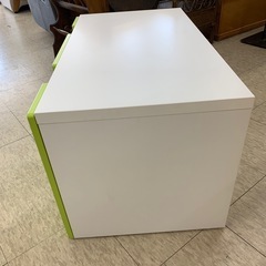 【ジモティー割引で最大15％OFF⭐️】 ローチェスト ベンチチェスト 白×緑の画像