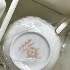 ノリタケボーンチャイナ　ペアカップソーサー（箱入り）の画像