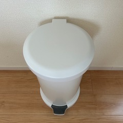 Dr.臭レス ゴミ箱の画像