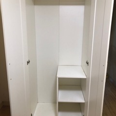 縦長クローゼットの画像