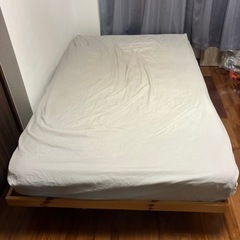 セミダブルベッド