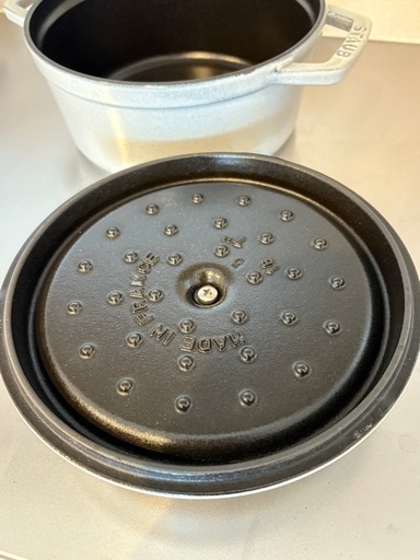 7/30値段交渉可)STAUB 鍋 18cm ストウブ ピコ・ココット ラウンド