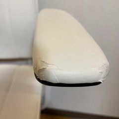 椅子 、オフィスチェア、デスクチェア、白の画像