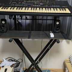 【引き取り限定】ジャンク品鍵盤　QY-70付の画像