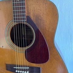 YAMAHA FG-200の画像
