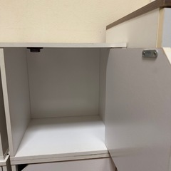 扉付きカラーボックスの画像