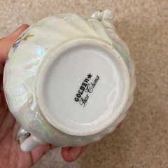 ブランド🔴カップ&ソーサーセットの画像