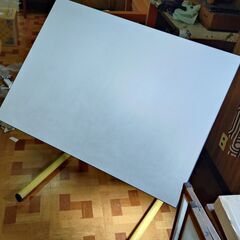 製図 描画用デスク（傾斜可）の画像