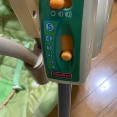 電動ベビーベッドの画像
