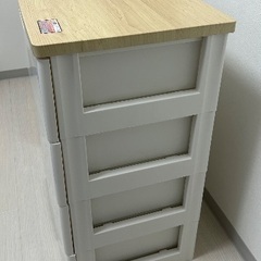 4段　キャビネットの画像
