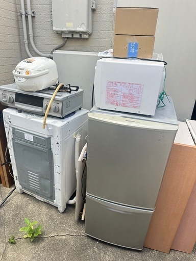 冷蔵庫、洗濯機、電子レンジ、ガスコンロ、炊飯器