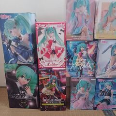 初音ミク　フィギュア１４個の画像