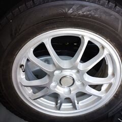 マツダ　cx-3 車載スペアタイヤセット　215/60r16 21年 VRX3 スタッドレス　タイヤおまけ付きの画像