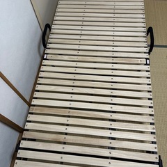 【値下げしました】ニトリ　 シングル 折りたたみ桐すのこパイプベッド 　の画像