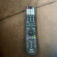 SHARP 70インチテレビ　の画像