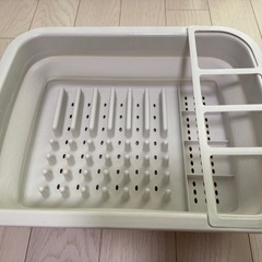 大皿と水切りカゴのまとめ売りの画像