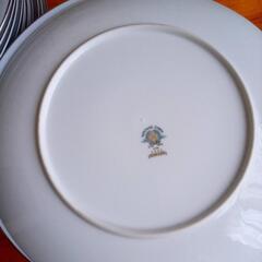 グレーのリム大皿　27cm平皿　ノリタケの画像