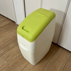 ⭐️無料⭐️ アップリカ　おむつ　ゴミ箱　Apricaの画像