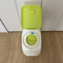 ⭐️無料⭐️ アップリカ　おむつ　ゴミ箱　Apricaの画像