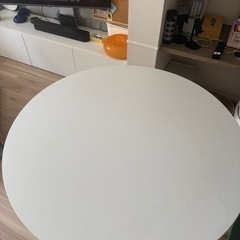 IKEAのDOCKSTA ドクスタ ダイニングテーブルの画像