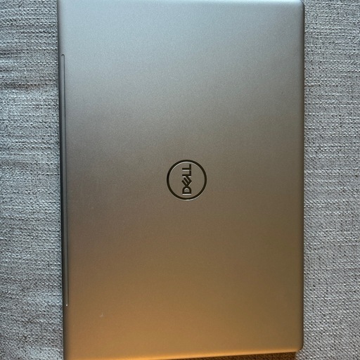 DELL 16.6インチノートパソコン
