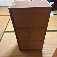 ３段ボックスの画像