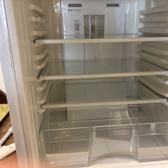 古いけどオシャレな無印良品の冷凍冷蔵庫の画像