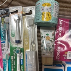 化粧水　日焼け止め　歯ブラシ　石鹸　など　まとめての画像