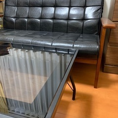 譲渡先決定しました！！★無料・差し上げます★家具2点＋絨毯セットの画像