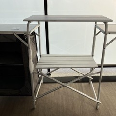 キャンプ用キッチンテーブルの画像