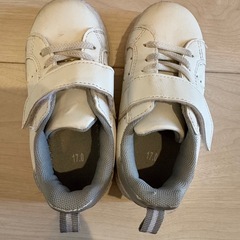 キッズシューズ　
17センチの画像