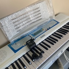 ポータブルキーボード【YAMAHA EZ-J220】61鍵の画像