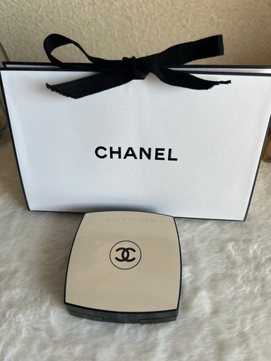 CHANEL レ ベージュ ヘルシー グロウ シアーパウダー N°10