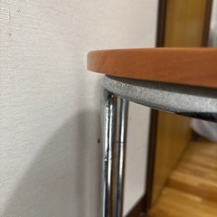 コーナーサイドテーブルの画像