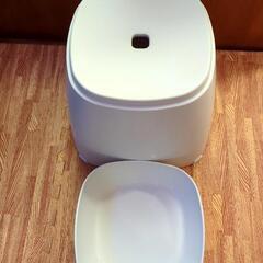 中古！京王八王子駅前引渡し　アンドハット ＆HAT ＆HAT（アンドハット） バススツール ホワイト AH-001
　バスお風呂用椅子&桶の画像