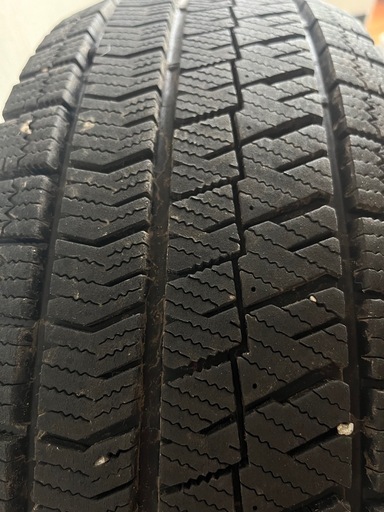 【最終価格！中古美品】ブリヂストン　ブリザック　VRX2　スタッドレスタイヤ　215/65R16 98Q  