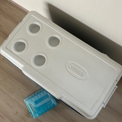 大型クーラーボックス　コールマン　70QT　エクストリーム　66L　美品の画像