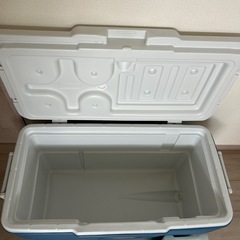 大型クーラーボックス　コールマン　70QT　エクストリーム　66L　美品の画像