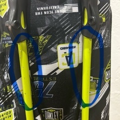 OAKLEY スタンド型軽量キャディバッグ 黒/黄の画像