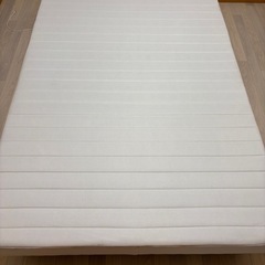 セミダブルベッド　足つきマットレスの画像