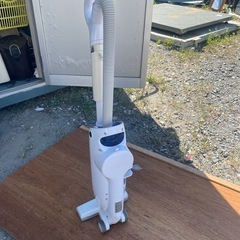 TOSHIBA サイクロン掃除機の画像