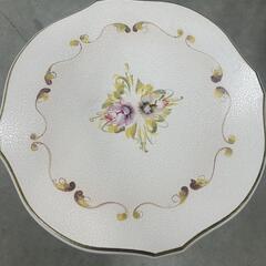 ジモティー割引🏷️【ジャングルジャングル岸和田和泉インター店】コーヒーテーブル 花柄 ホワイト アンティーク風  和泉市 堺市 岸和田市 泉大津市 高石市 泉北郡熊取町の画像