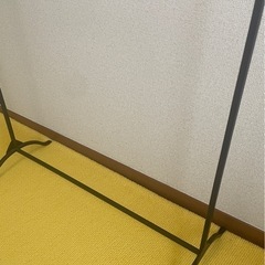 ラック　服の画像