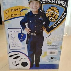 ポリス　コスチューム　8歳から10歳サイズの画像