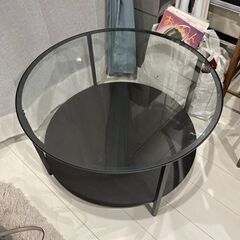 IKEA イケア ガラステーブルの画像